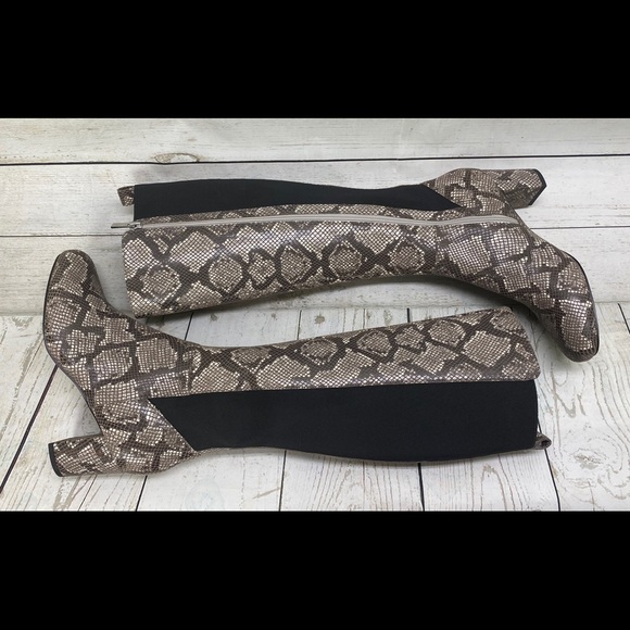 Donald Pliner Parley Python Print Leather Boots - Picture 4 of 8